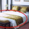 一直不解飯店的床尾為什麼要放「一塊布」，看似沒路用的布其實暗藏玄機！
