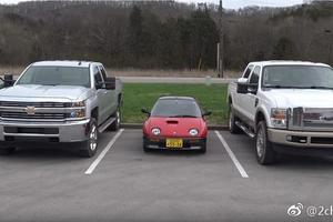 日本網民：日本汽車跟美國的車放在一起對比，看起來像玩具