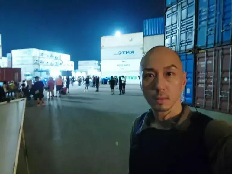 ▲戴耀明在《寒戰》中飾演刑事情報科跟蹤組組員,不少港片都有他的身影。(圖/戴耀明微博) ▲戴耀明在《寒戰》中飾演刑事情報科跟蹤組組員,不少港片都有他的身影。(圖/戴耀明微博)