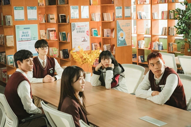 漫改劇《流氓讀書會》開播4看點!黃旼炫變身「想好好讀書的打架天才」為了角色堅持飲控和運動! 漫改劇《流氓讀書會》開播4看點!黃旼炫變身「想好好讀書的打架天才」為了角色堅持飲控和運動!