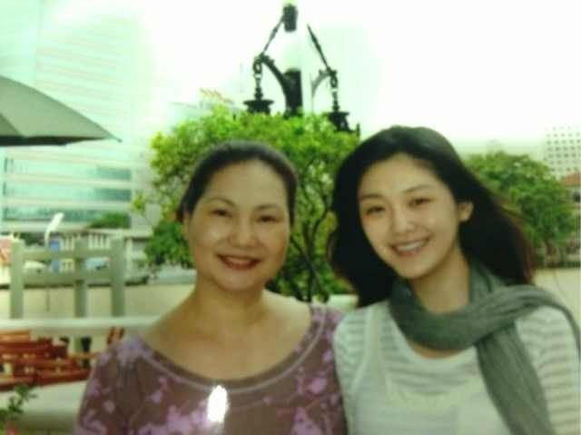 S媽與大S是長得最像的母女。(圖/翻攝自大S微博) S媽與大S是長得最像的母女。(圖/翻攝自大S微博)