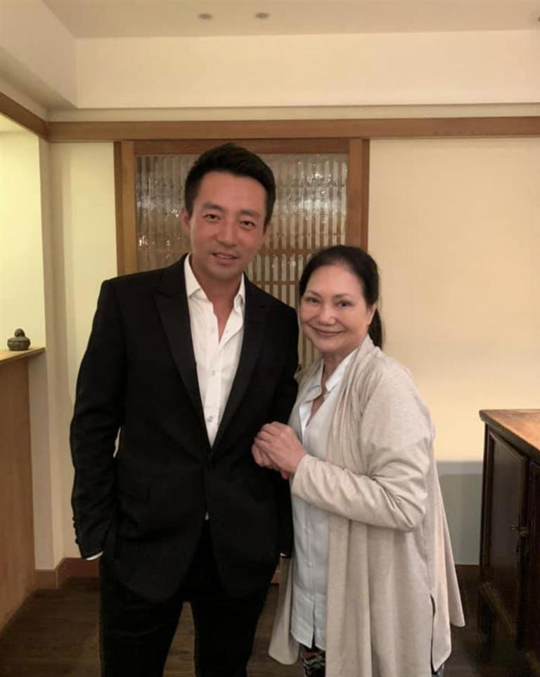 S媽日前發文喊「上戰場」據了解是與汪小菲有關。(圖/翻攝自臉書) S媽日前發文喊「上戰場」據了解是與汪小菲有關。(圖/翻攝自臉書)