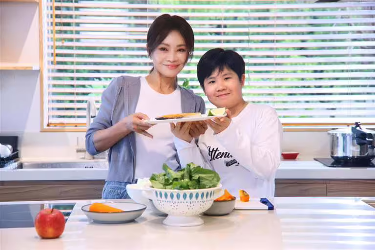Rita首度邀請兒子12歲寶貝兒子「小天」一同演唱，母子互動十分溫馨。（圖／艾迪昇提供）