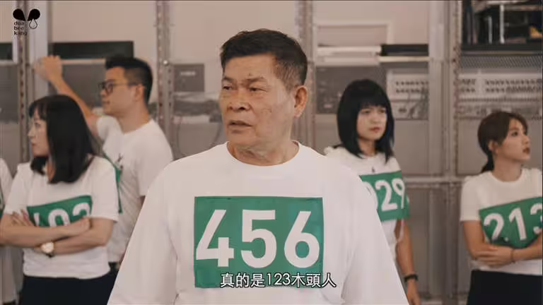 澎恰恰曾拍「鼻孔遊戲」創下驚人點閱。(圖/翻攝自澎恰恰YouTube) 澎恰恰曾拍「鼻孔遊戲」創下驚人點閱。(圖/翻攝自澎恰恰YouTube)