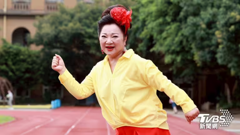 白冰冰出席公益活動。(圖/趙世平攝) 白冰冰出席公益活動。(圖/趙世平攝)