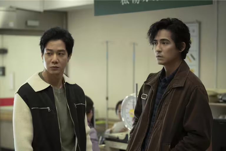 周渝民飾演的馬亦森與薛仕凌飾演的高政光是多年老友。(CATCHPLAY+、公視、大慕可可提供) 周渝民飾演的馬亦森與薛仕凌飾演的高政光是多年老友。(CATCHPLAY+、公視、大慕可可提供)