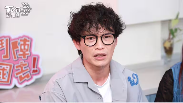 黃鐙輝談賀瓏感情風波。(圖/黃城碩攝) 黃鐙輝談賀瓏感情風波。(圖/黃城碩攝)