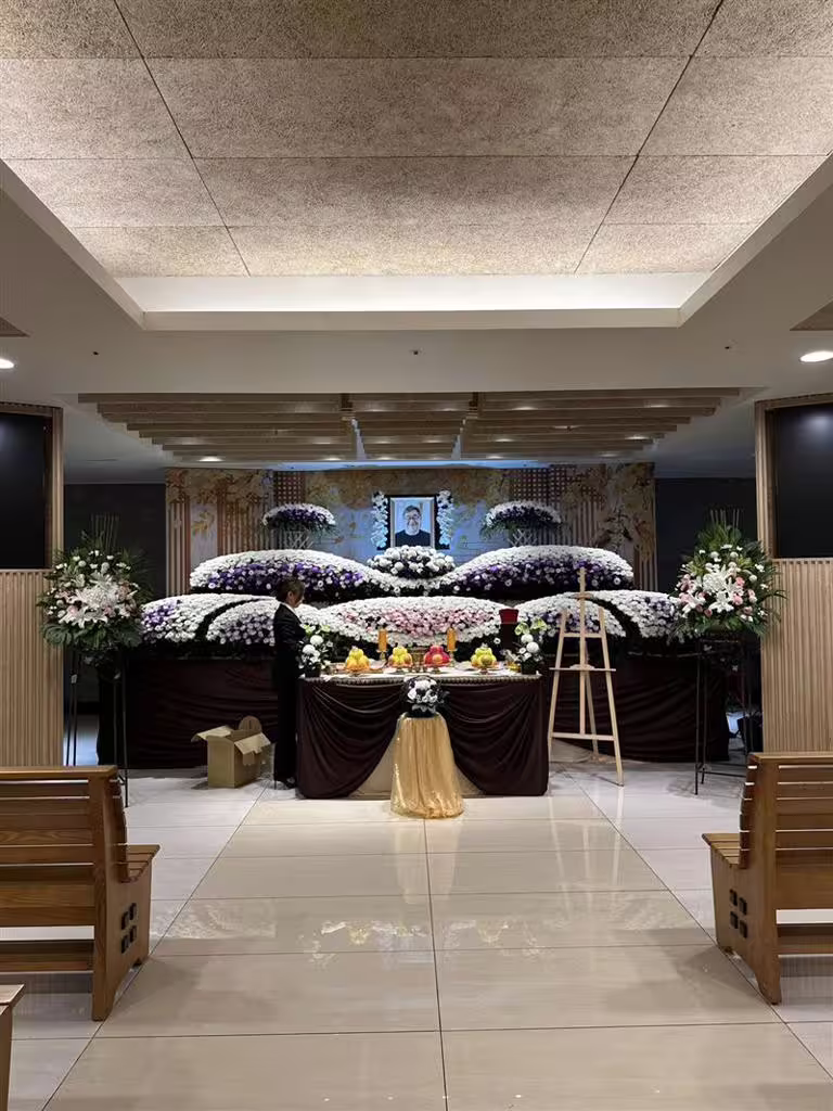 王浩一公祭今於懷愛館舉行(圖/翻攝許悔之臉書) 王浩一公祭今於懷愛館舉行(圖/翻攝許悔之臉書)