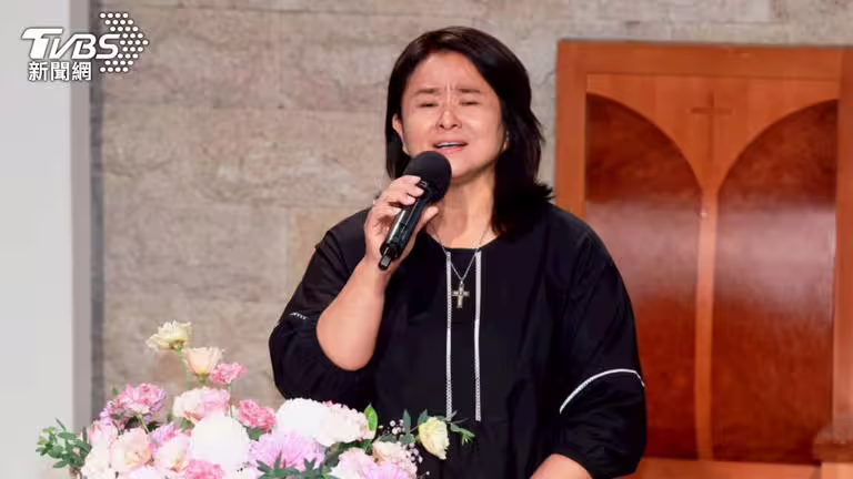 裘海正為林沖獻唱。(圖/趙世平攝) 裘海正為林沖獻唱。(圖/趙世平攝)