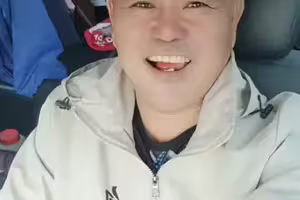 掛假車牌上路怒嗆警 演員黑支拒盤查