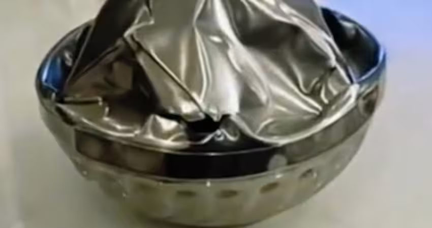 「裝熱油」不鏽鋼碗爆炸！這3種不能用　女子慘當場毀容