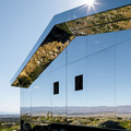 加州沙漠一座以鏡子打造的房屋，穿上隱身衣《海市蜃樓》把自己「偽裝成風景」！