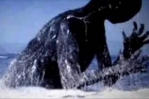 「南極洲」拍攝到30公尺高的巨型人類！未解之謎終於曝光了！