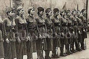二戰中的蘇聯女兵戰場上「不穿褲子」，戰鬥力卻不遜男兵，但被俘後下場太慘了！