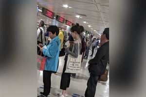 美國reddit論壇熱議這個「台灣機場正妹」！細看竟有超驚人發現：難怪覺得哪裡怪怪的...