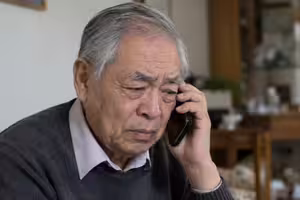 「想吃炸雞」忍了很久!93歲老父打給女兒 聽1句話她哭崩 「想吃炸雞」忍了很久!93歲老父打給女兒 聽1句話她哭崩