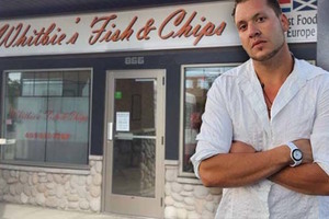 69歲老闆經營7年的餐廳生意慘淡，某天顧客的一個「舉動」讓餐廳鹹魚大翻身！
