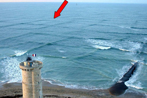 法國小島海洋出現「神奇方塊海」吸引遊客搶拍！漁夫警告「它比激浪還危險」形成原因竟是…！