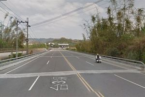 這橋不平靜！男童曾被撞飛、廂車扭曲　今2高中生自撞雙亡