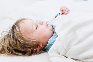 孩子發燒先吃退燒藥？　聽聽專家怎麼說