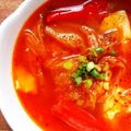 泡菜豆腐湯 韓國的湯類食譜有很多。我很最喜歡的是泡菜湯。這個食譜很簡單