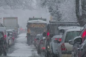 【零下14度C】英國急凍降大雪　上萬戶停電、交通大亂