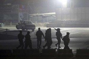 阿富汗驚變》槍手闖入大開殺戒，喀布爾地標「洲際大飯店」慘遭血洗