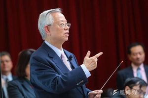 新台幣為何升升不息，彭淮南要大家去問川普