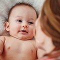 寶寶成長：如何知道嬰兒會認人？