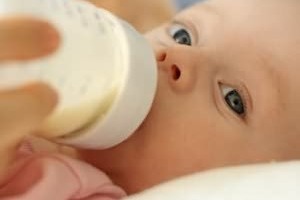 嬰幼兒奶粉過敏 症狀原因及防治