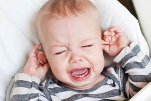 寶寶耳朵痛？小心感冒引起中耳炎