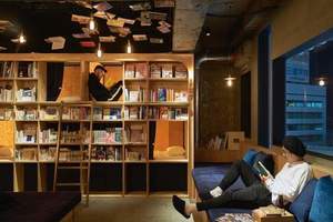可以住的書店《BOOK AND BED TOKYO》就連入口都像秘密基地