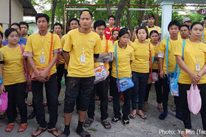 အခ်ိန္ပိုေၾကးေတာင္းတဲ့ ျမန္မာအလုပ္သမားေတြ အလုပ္ထုတ္ခံရ