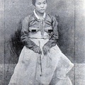 為什麼古代朝鮮女人服裝是露乳的？