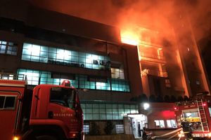 桃園工廠惡火 時代力量籲開放消防員籌組工會