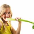 吃芹菜能降血壓嗎？可惜很多人都吃得不對