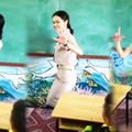 超狂！泰國女老師創意十足，扭腰擺臀跳舞「教學生背九九乘法表」，網友直呼：「我也想當學生！」