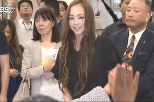 心情好！　安室奈美惠彩排完直奔甜點店