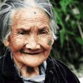 心理測試：四位老婦，哪一位笑得最慈祥？測你的晚年會幸福嗎？