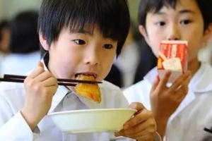 日本「食育」精神教育出了天下最不偏食不剩飯不挑食的日本學生？