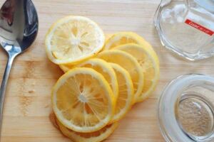 泡檸檬和百香果，用涼水還是熱水？夏季在家做果汁，別再犯錯誤