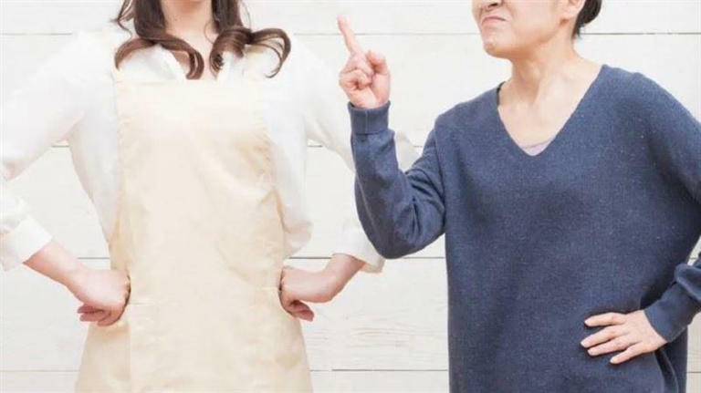娘家媽媽淚訴,女兒婆家不讓她在初二回娘家。(示意圖/photoAC) 娘家媽媽淚訴,女兒婆家不讓她在初二回娘家。(示意圖/photoAC)