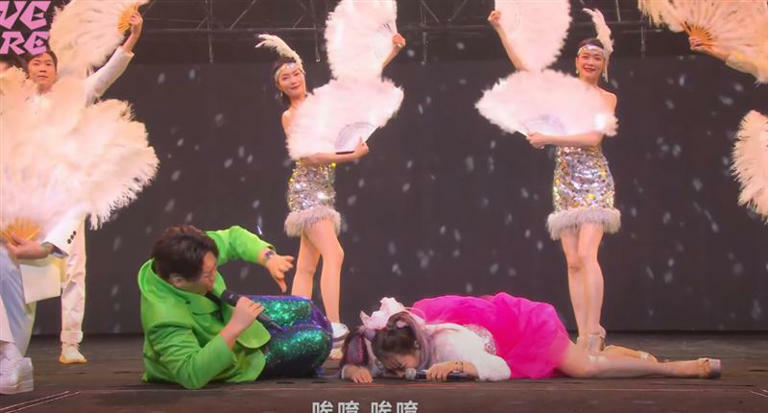 邵大倫(左)與王彩樺出意外(圖/翻攝文總YT) 邵大倫(左)與王彩樺出意外(圖/翻攝文總YT)