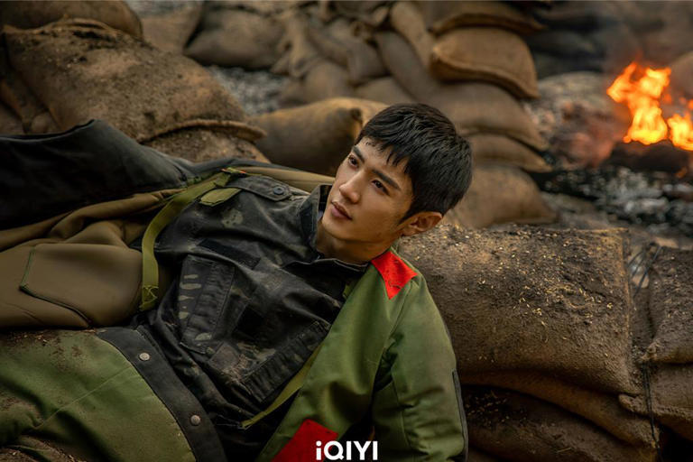 「初戀男神」陳哲遠為戲穿上軍裝。(iQIYI愛奇藝國際版提供) 「初戀男神」陳哲遠為戲穿上軍裝。(iQIYI愛奇藝國際版提供)