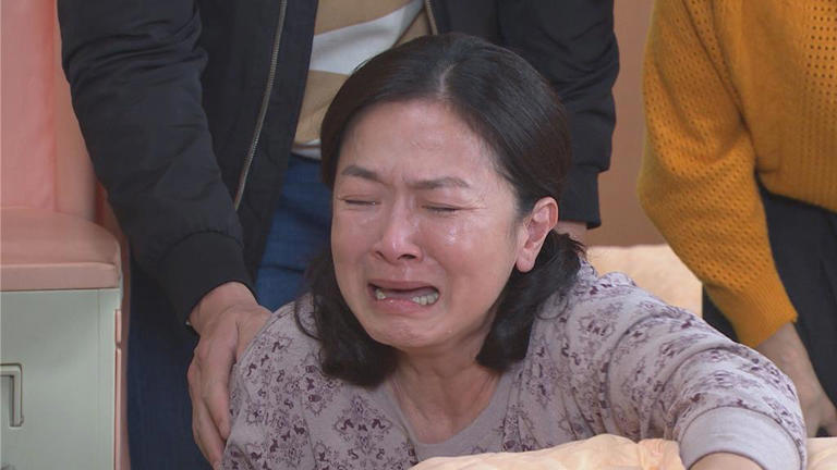 謝瓊煖劇中喪夫,哭到讓觀眾也心碎。(民視提供) 謝瓊煖劇中喪夫,哭到讓觀眾也心碎。(民視提供)