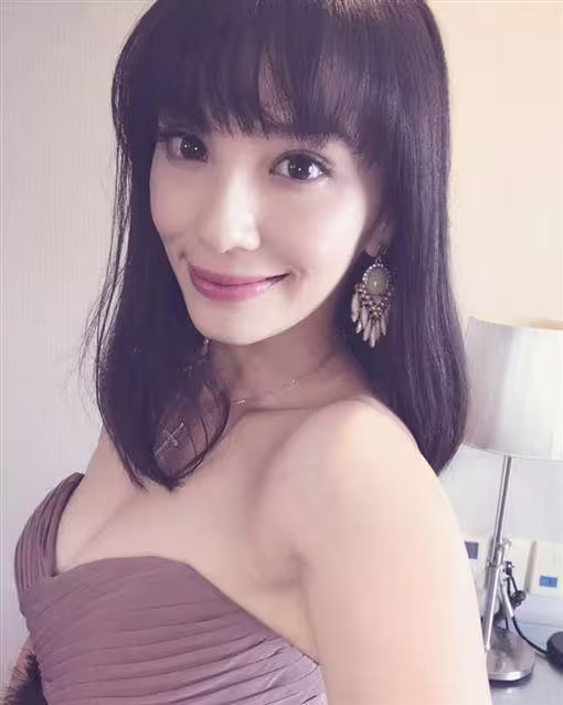 Makiyo、湘瑩、丫子2012年酒後毆運匠事件而轟動一時，遺孀爆料：「出事到現在只有湘瑩會時不時傳簡訊問候。」（圖／翻攝自湘瑩臉書）