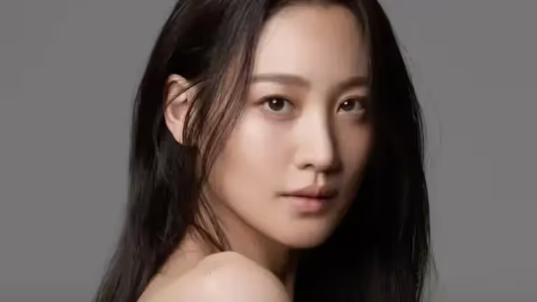 ▲曾出演《復仇者聯盟2:奧創紀元》的韓國41歲女星金秀賢(藝名:秀賢,如圖),離開前公司YG後,日前宣布要新東家SARAM娛樂,跟少女時代秀英、趙震雄、孔明等知名演員當同事,全新形象照也曝光!(圖/金秀賢IG) ▲曾出演《復仇者聯盟2:奧創紀元》的韓國41歲女星金秀賢(藝名:秀賢,如圖),離開前公司YG後,日前宣布要新東家SARAM娛樂,跟少女時代秀英、趙震雄、孔明等知名演員當同事,全新形象照也曝光!(圖/金秀賢IG)