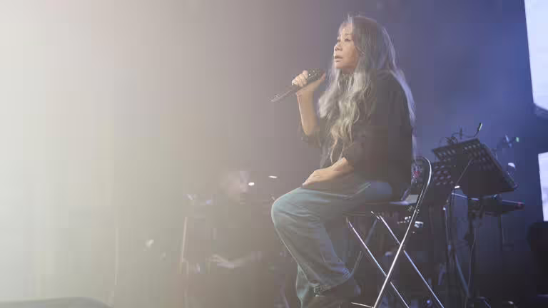 陳小霞獻唱多首歌曲。(圖/華研國際提供) 陳小霞獻唱多首歌曲。(圖/華研國際提供)