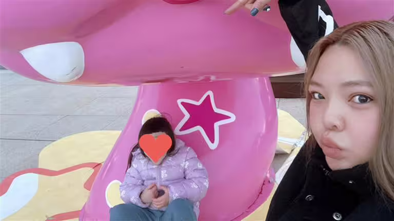 小甜甜經常分享母女互動。(圖/翻攝自臉書) 小甜甜經常分享母女互動。(圖/翻攝自臉書)