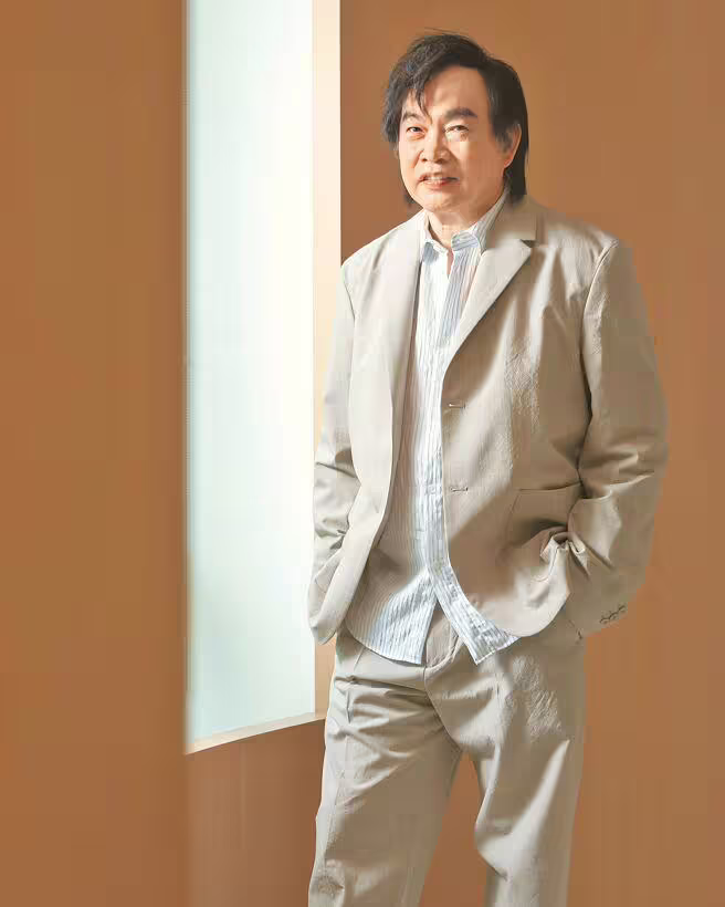 康康出道28年來始終如一，認為孝順是天經地義的事。（郭吉銓攝）
